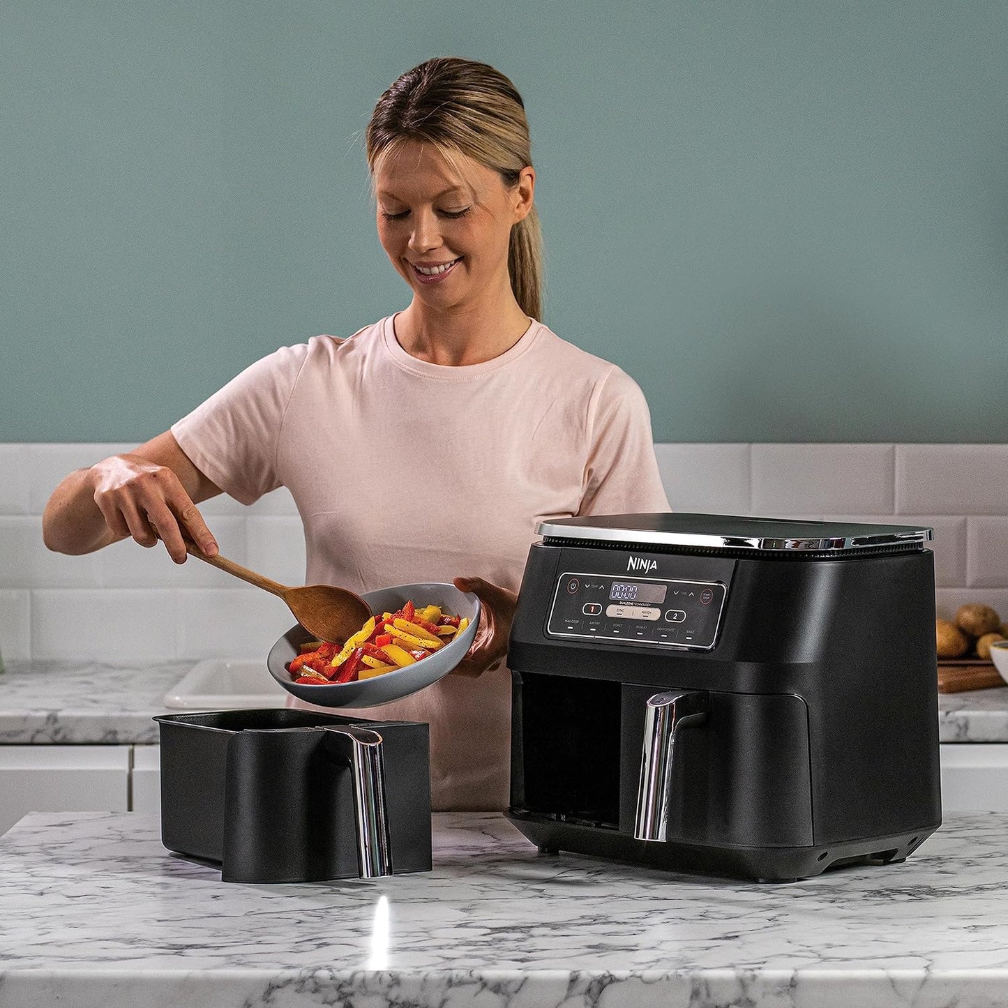 Ninja Foodi Dual Zone AF300EU Heißluftfritteuse