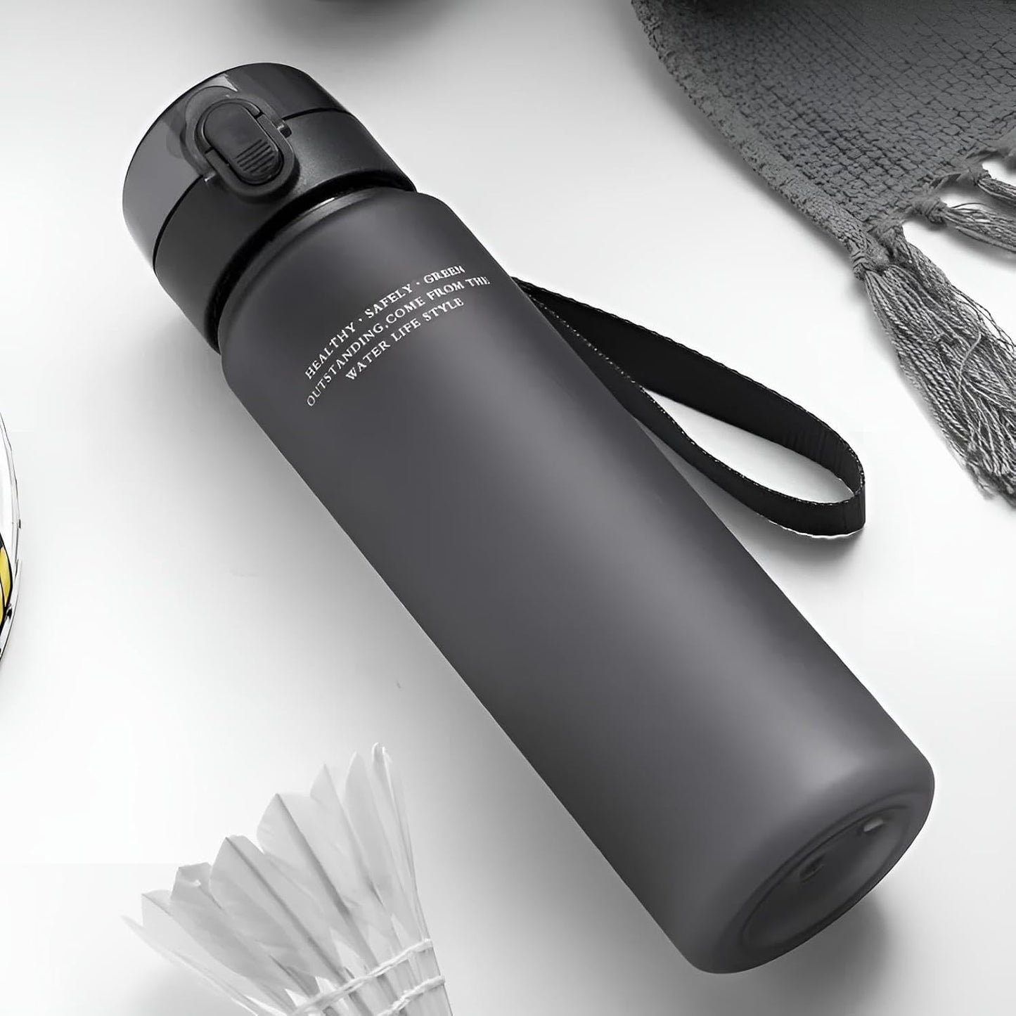 Trinkflasche 500ml Kunststoff BPA-frei in Grau | Wasserflasche auslaufsicher & bruchsicher | Sportflasche leicht zum Wandern, für Fitness-Training, Schule, Arbeit & mehr