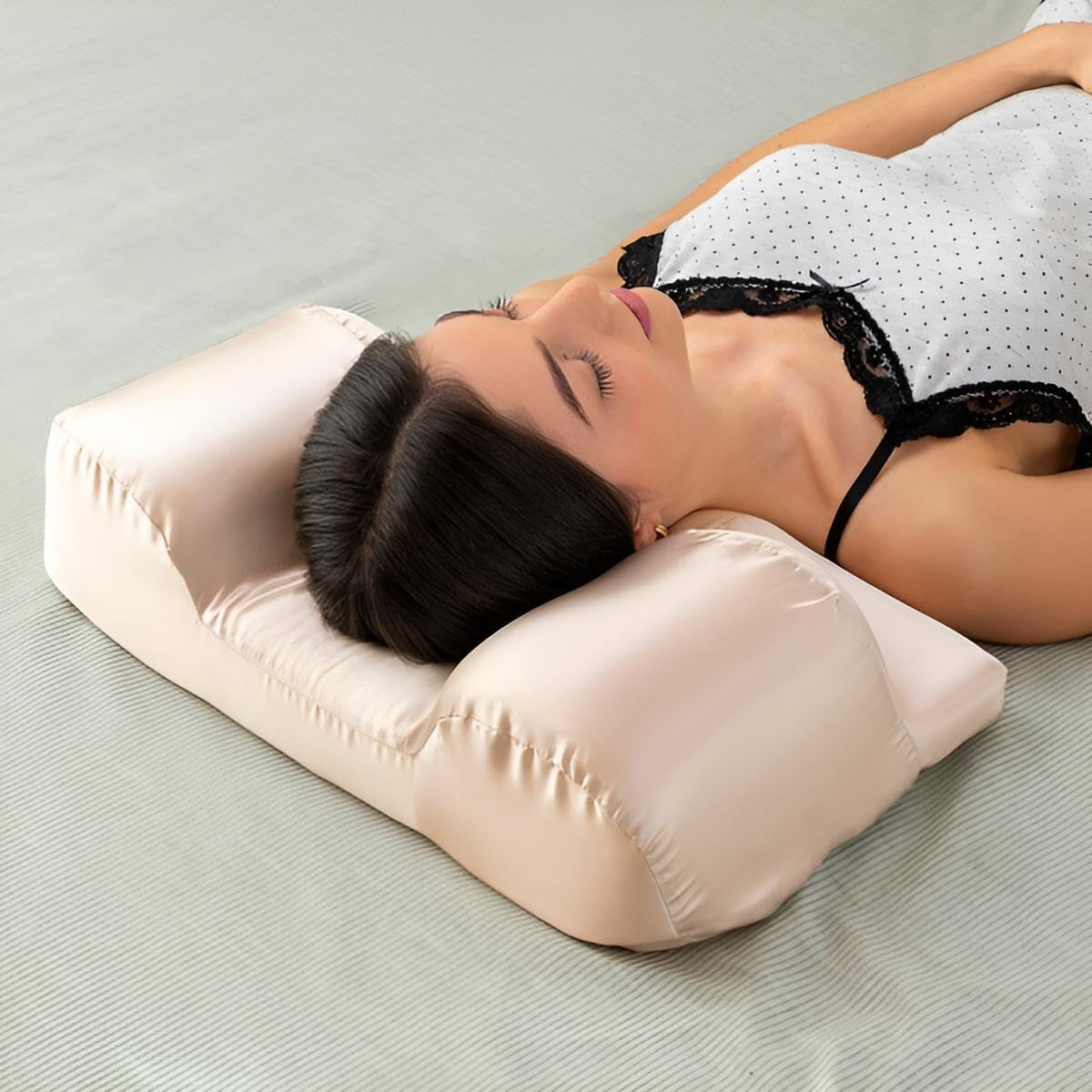Premium Anti Falten Kissen für Rückenschläfer | Anti Aging Kopfkissen gegen Falten | Hochwertiger Satin-Bezug & Memory-Schaum | Schlafkissen & Nackenkissen in Beige