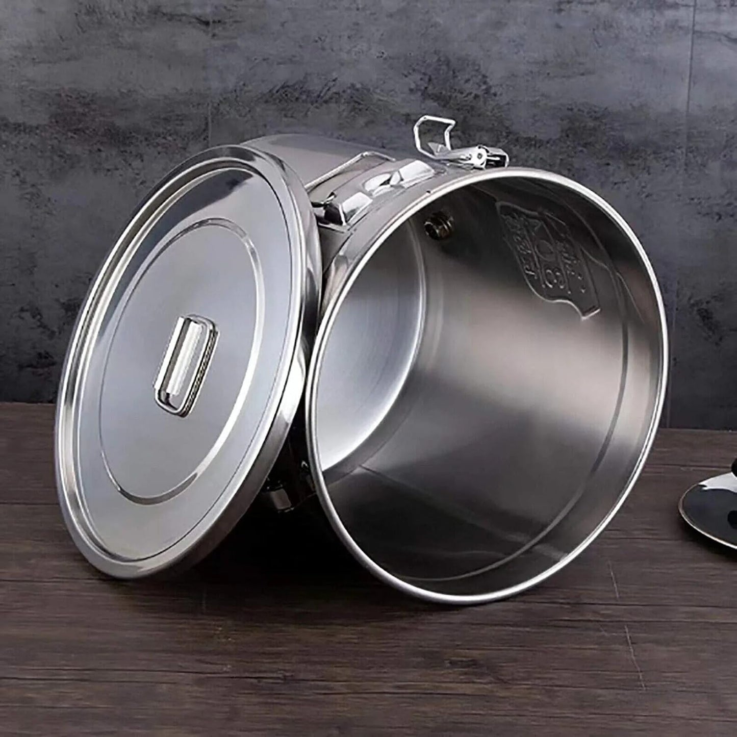 Edelstahl Vorratsdose mit Deckel luftdicht & dunkel | Vorratsbehälter groß, auslaufsicher & rund | 6 Liter