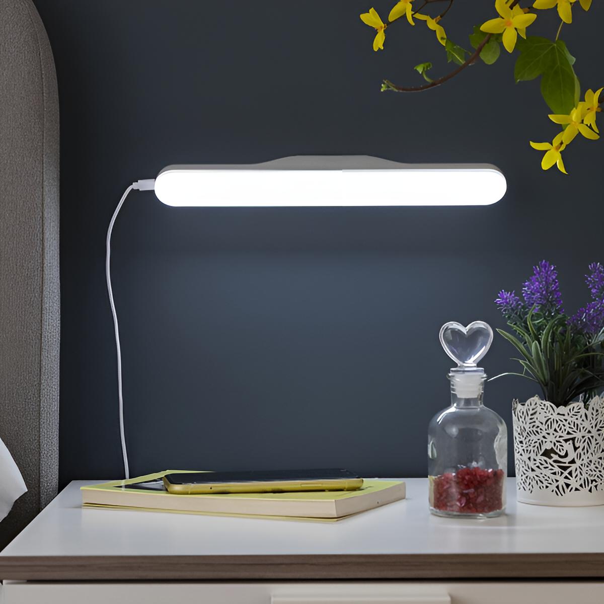LED-Leuchte mit Magnethalterung